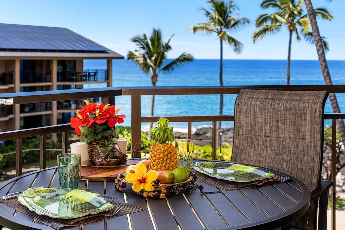 Condo in Kailua-Kona · ★4.95 · 2 bedrooms · 3 beds · 1 private bath - Photo 1