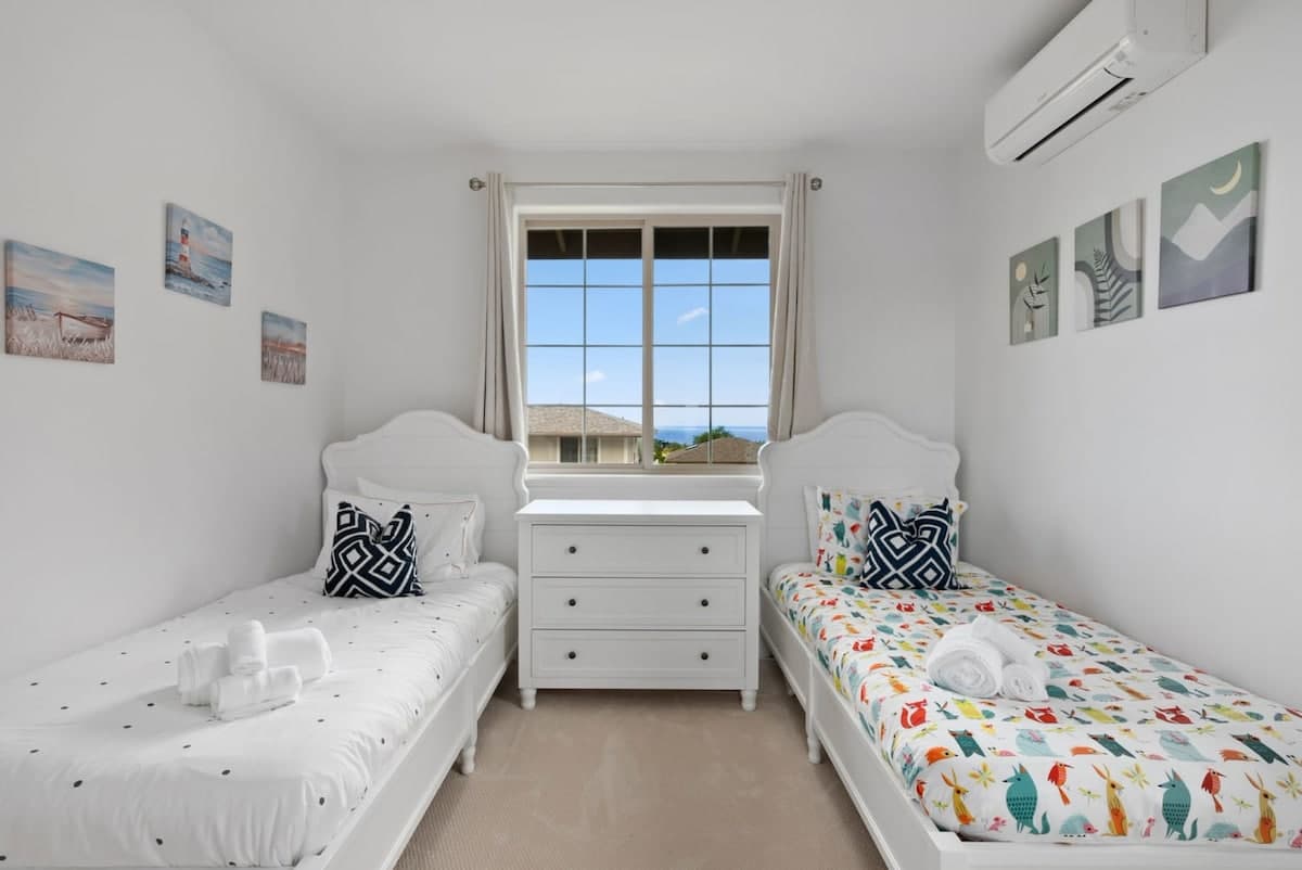 Home in Waianae · ★4.96 · 4 bedrooms · 7 beds · 2.5 private baths - Photo 3
