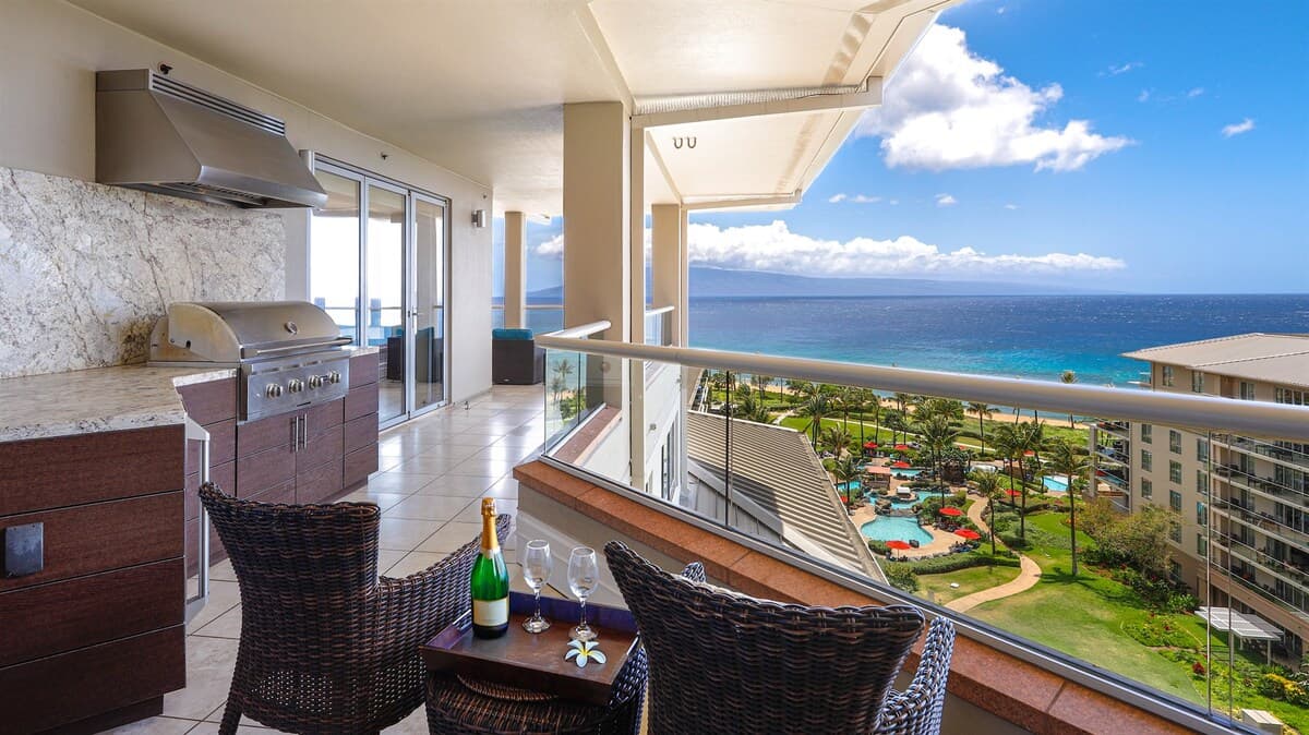 Condo in Kaanapali · ★5.0 · 3 bedrooms · 4 beds · 3.5 baths - Photo 2