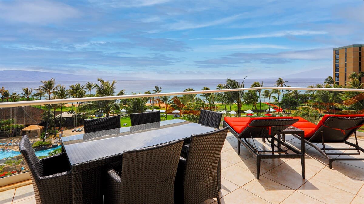 Condo in Kaanapali · ★5.0 · 2 bedrooms · 3 beds · 2.5 baths - Photo 2