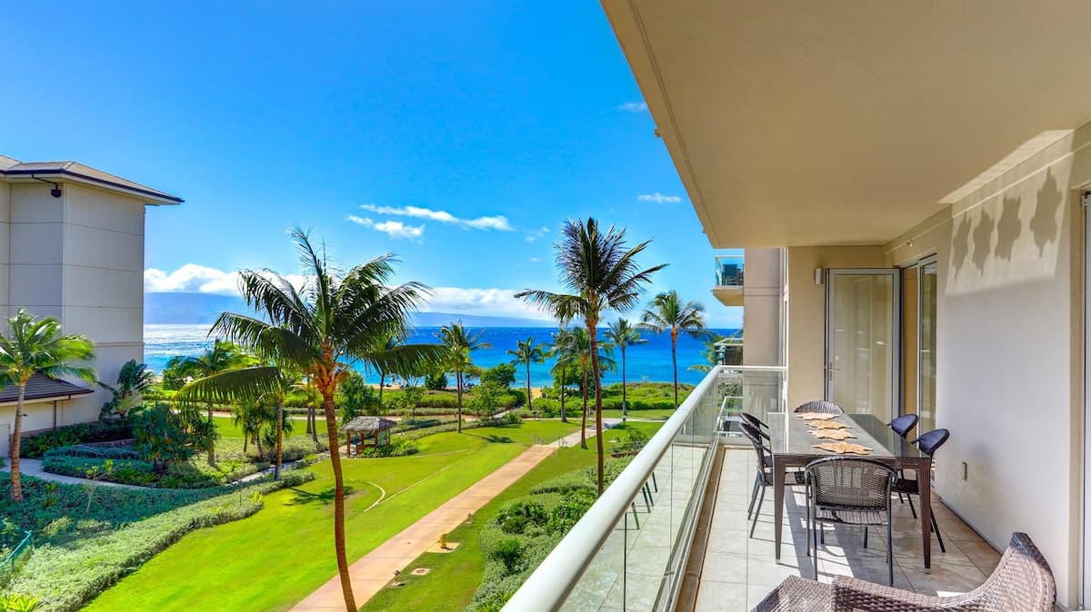 Condo in Kaanapali · ★4.9 · 2 bedrooms · 3 beds · 2 baths - Photo 3