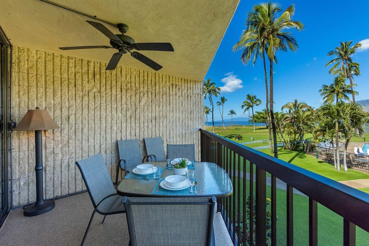 Condo in Kihei · ★4.89 · 2 bedrooms · 4 beds · 2 shared baths - Photo 3
