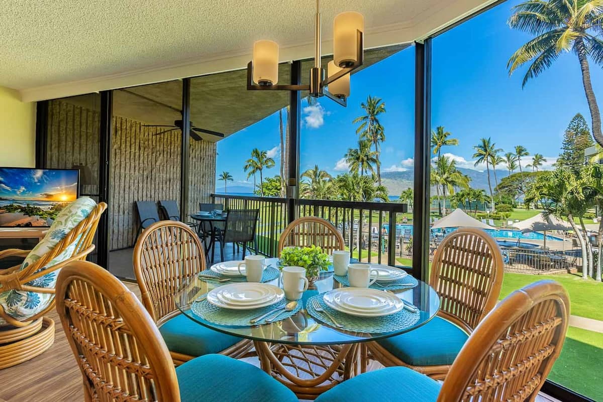 Condo in Kihei · ★4.89 · 2 bedrooms · 4 beds · 2 shared baths - Photo 1