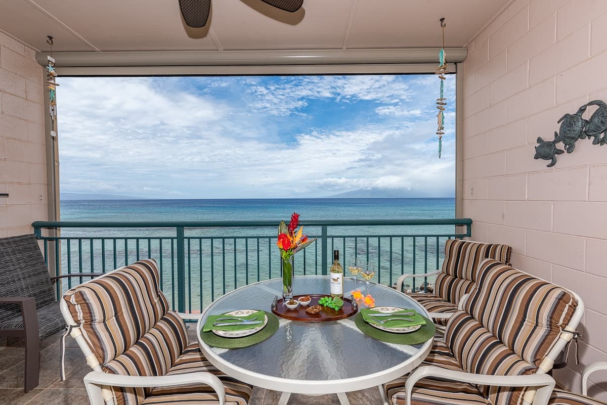 Condo in Lahaina · ★5.0 · 3 bedrooms · 2.5 baths - Photo 1