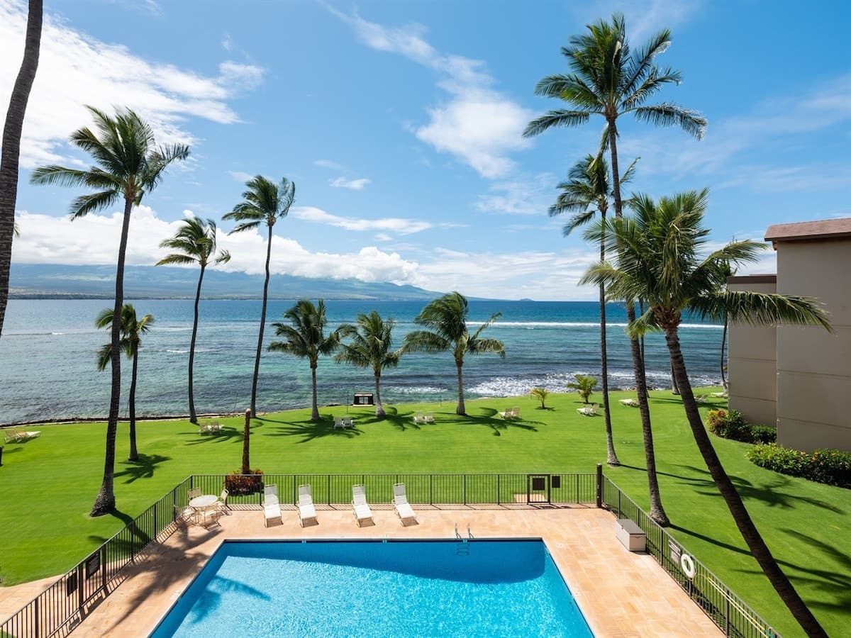 Condo in Wailuku · ★4.96 · 2 bedrooms · 3 beds · 2 baths - Photo 2
