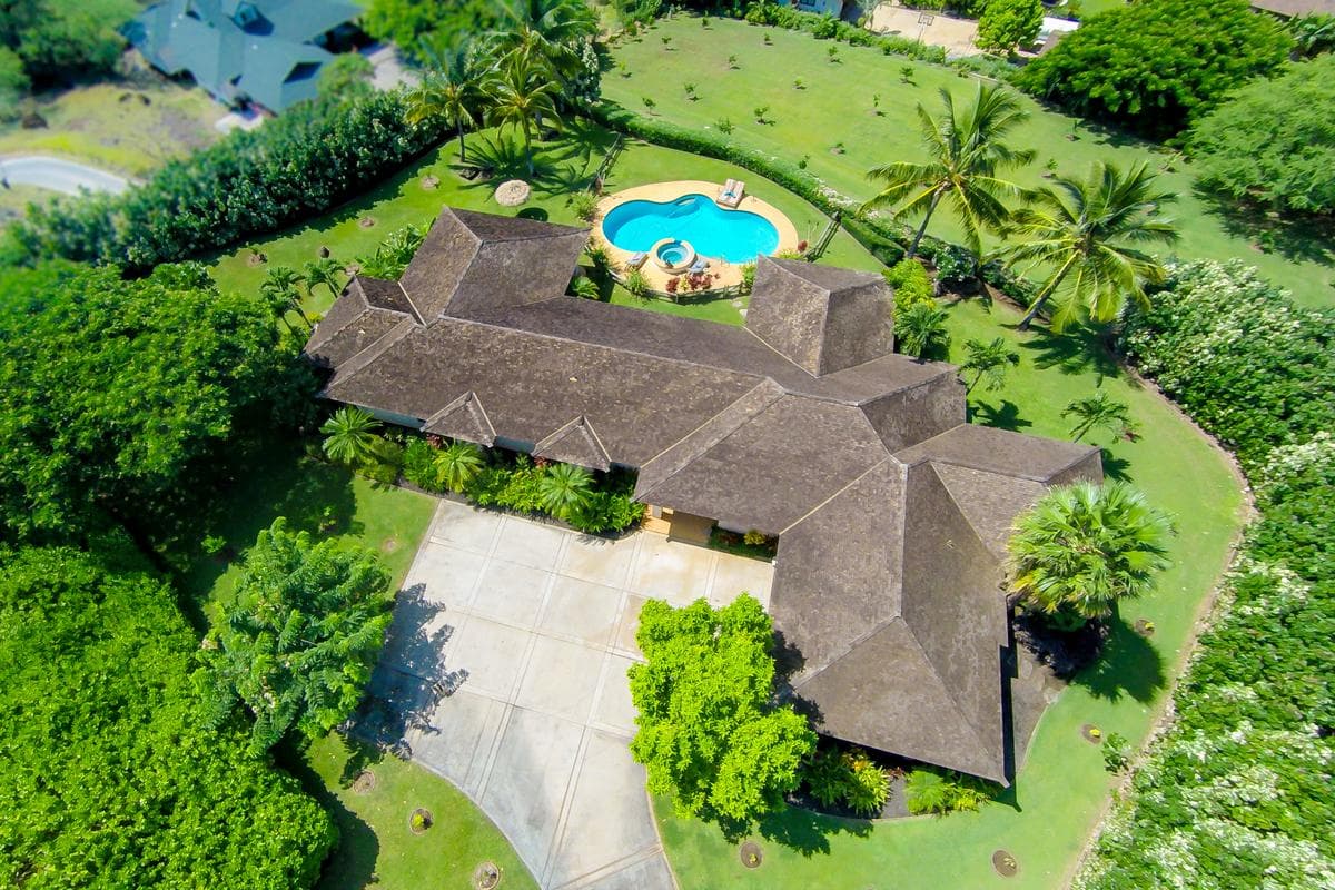Home in Lahaina · ★4.79 · 5 bedrooms · 6 beds · 5 baths - Photo 5