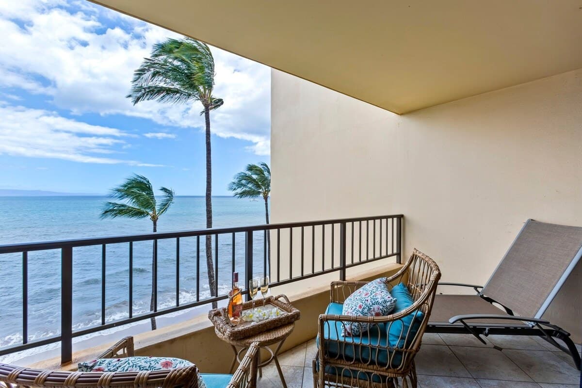 Condo in Kihei · ★4.96 · 1 bedroom · 2 beds · 1 private bath - Photo 4