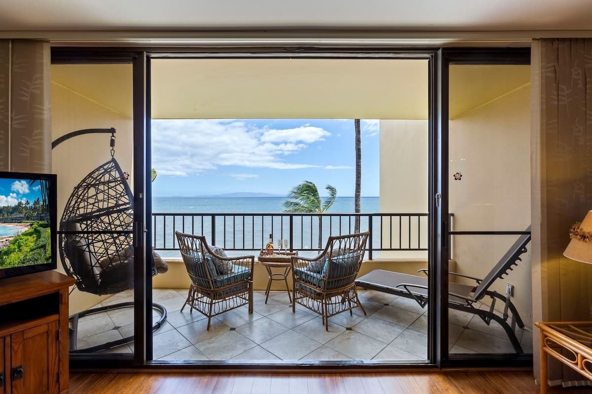 Condo in Kihei · ★4.96 · 1 bedroom · 2 beds · 1 private bath - Photo 1