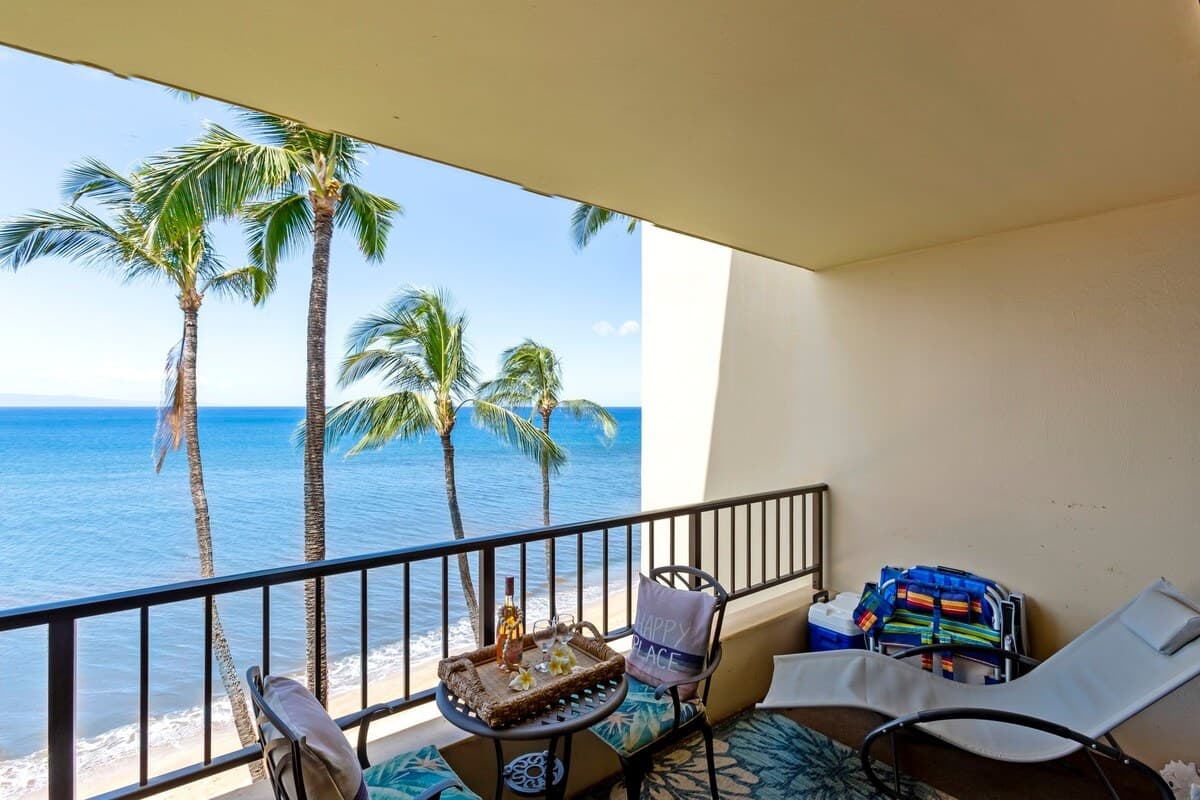 Condo in Kihei · ★4.82 · 1 bedroom · 2 beds · 1 private bath - Photo 3