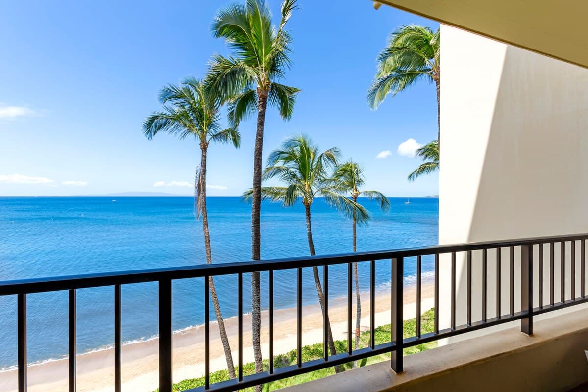 Condo in Kihei · ★4.82 · 1 bedroom · 2 beds · 1 private bath - Photo 5
