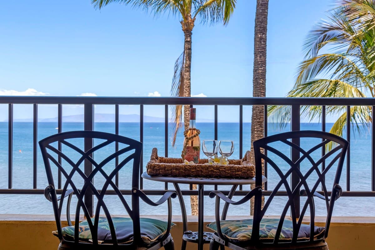 Condo in Kihei · ★4.82 · 1 bedroom · 2 beds · 1 private bath - Photo 2