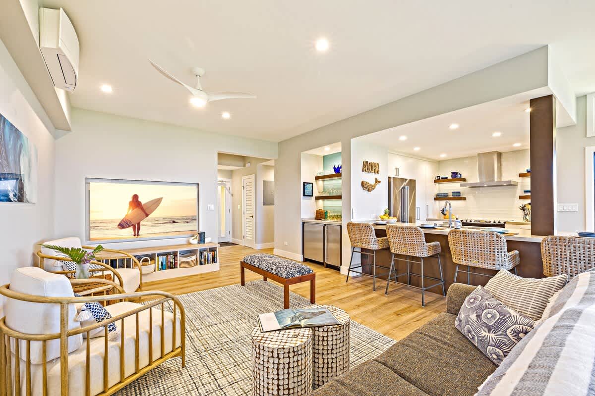 Townhouse in Lahaina · ★5.0 · 2 bedrooms · 3 beds · 3 baths - Photo 2