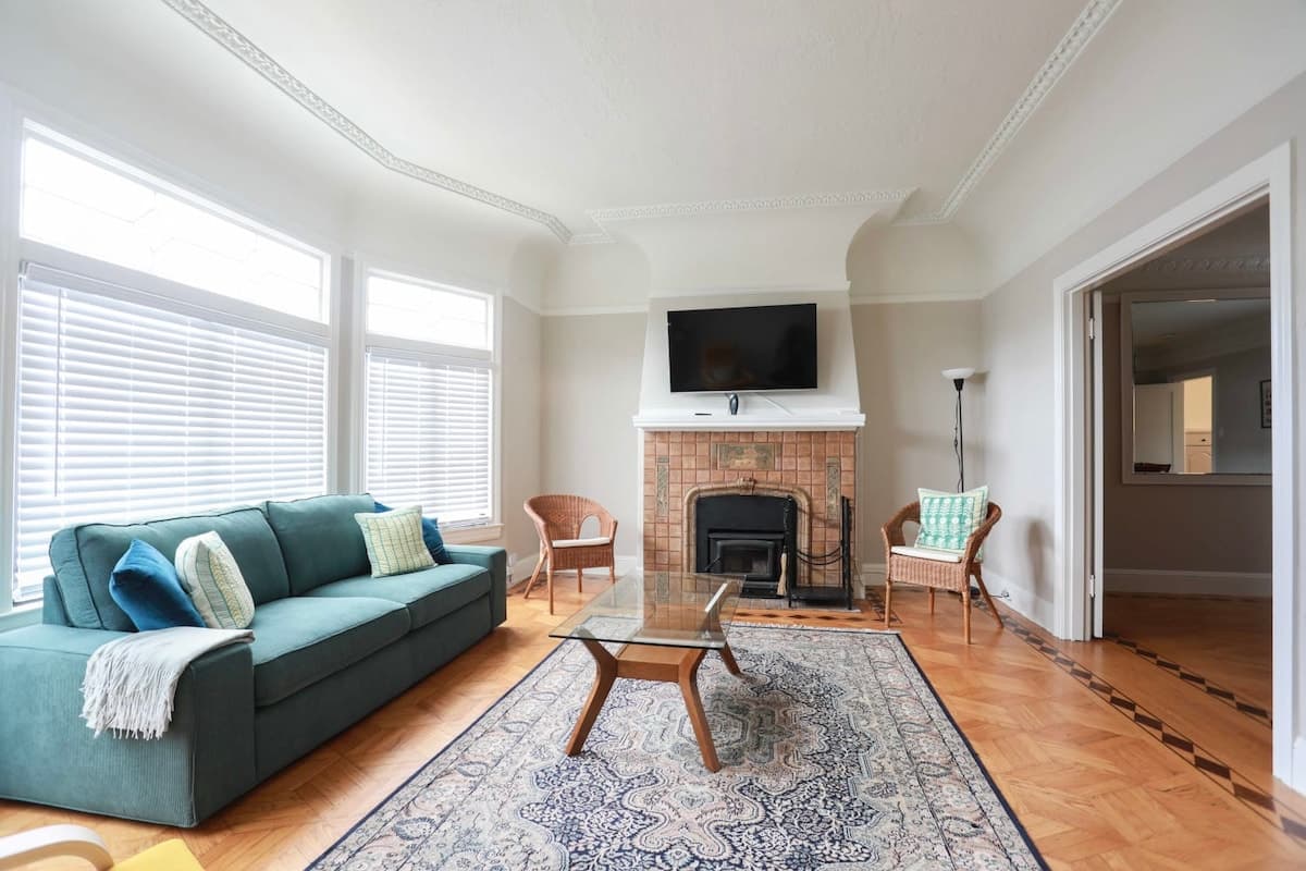 Spacious Family Home Steps from Golden Gate Park - Photo 2