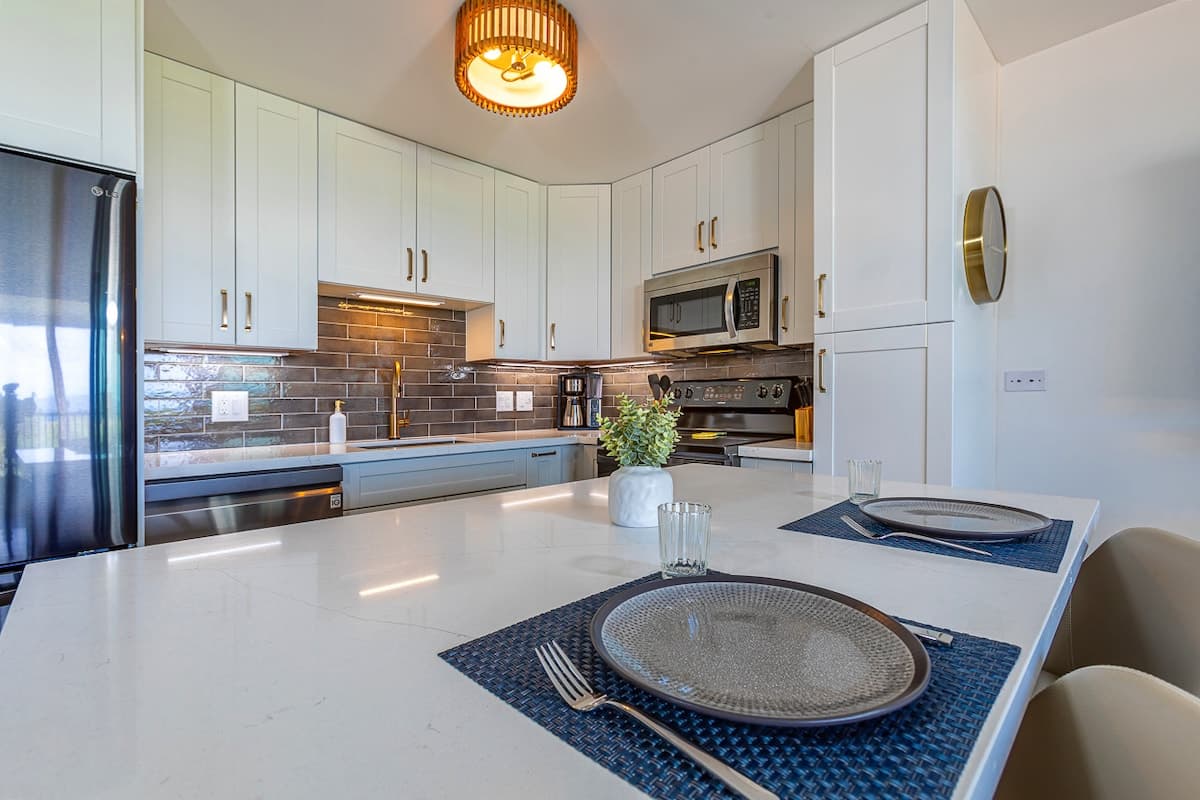 Condo in Kihei · ★4.89 · 1 bedroom · 1 bed · 1 bath - Photo 3