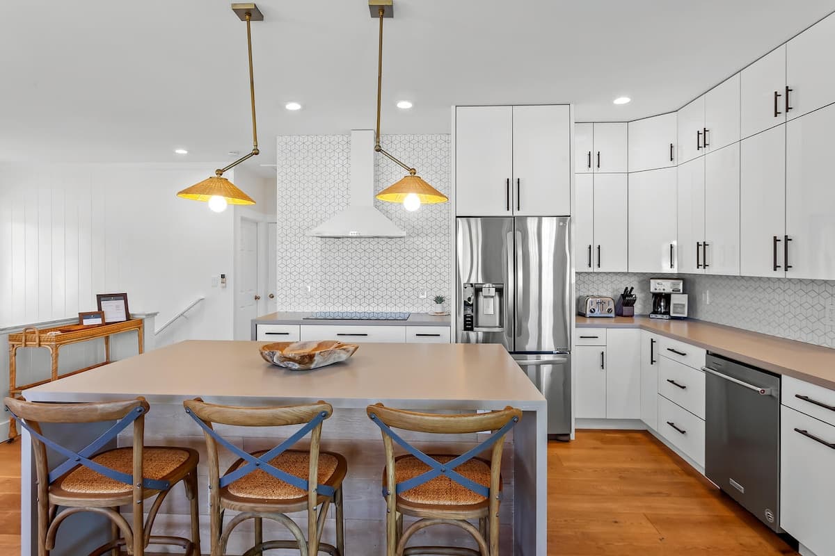 Home in Koloa · ★5.0 · 5 bedrooms · 6 beds · 3 private baths - Photo 3