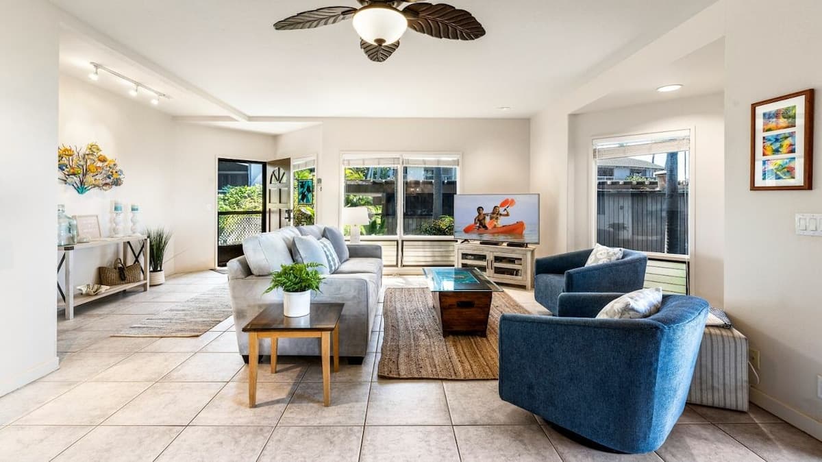 Condo in Kailua-Kona · ★5.0 · 2 bedrooms · 3 beds · 2 baths - Photo 4