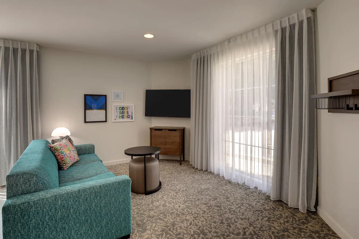 2 Hotel Rooms Near SJC Airport, Sleeps 6 - Photo 3
