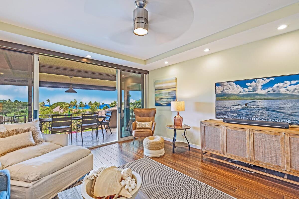 Condo in Lahaina · ★5.0 · 1 bedroom · 2 beds · 2 baths - Photo 3