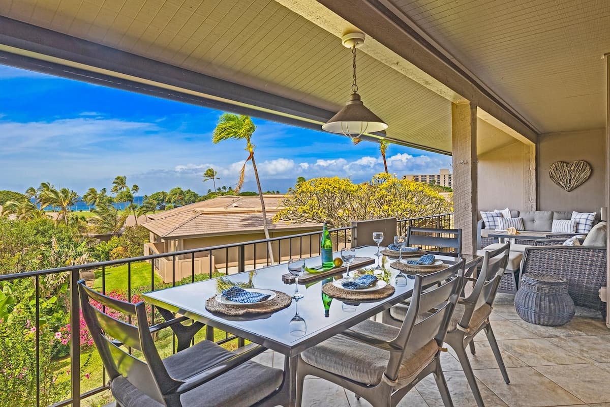 Condo in Lahaina · ★5.0 · 1 bedroom · 2 beds · 2 baths - Photo 1