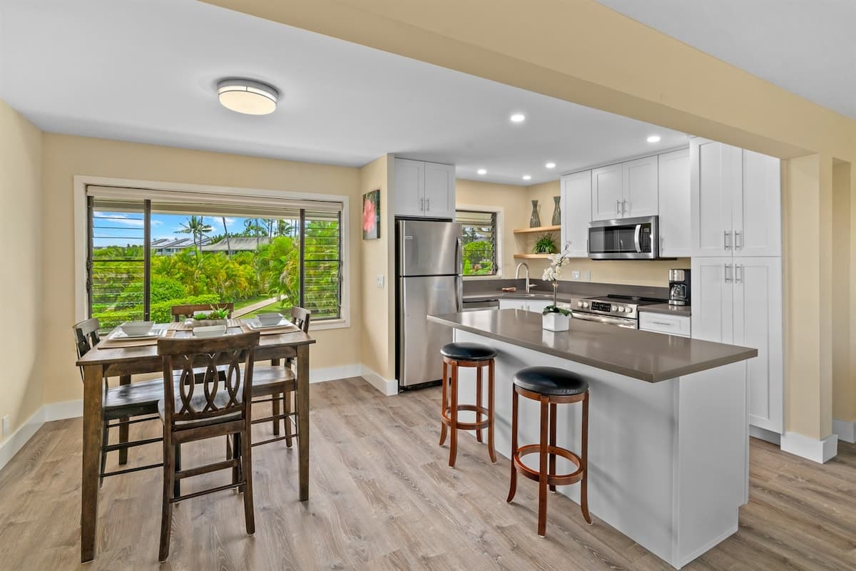 Condo in Princeville · ★4.83 · 2 bedrooms · 2 beds · 2 private baths - Photo 3