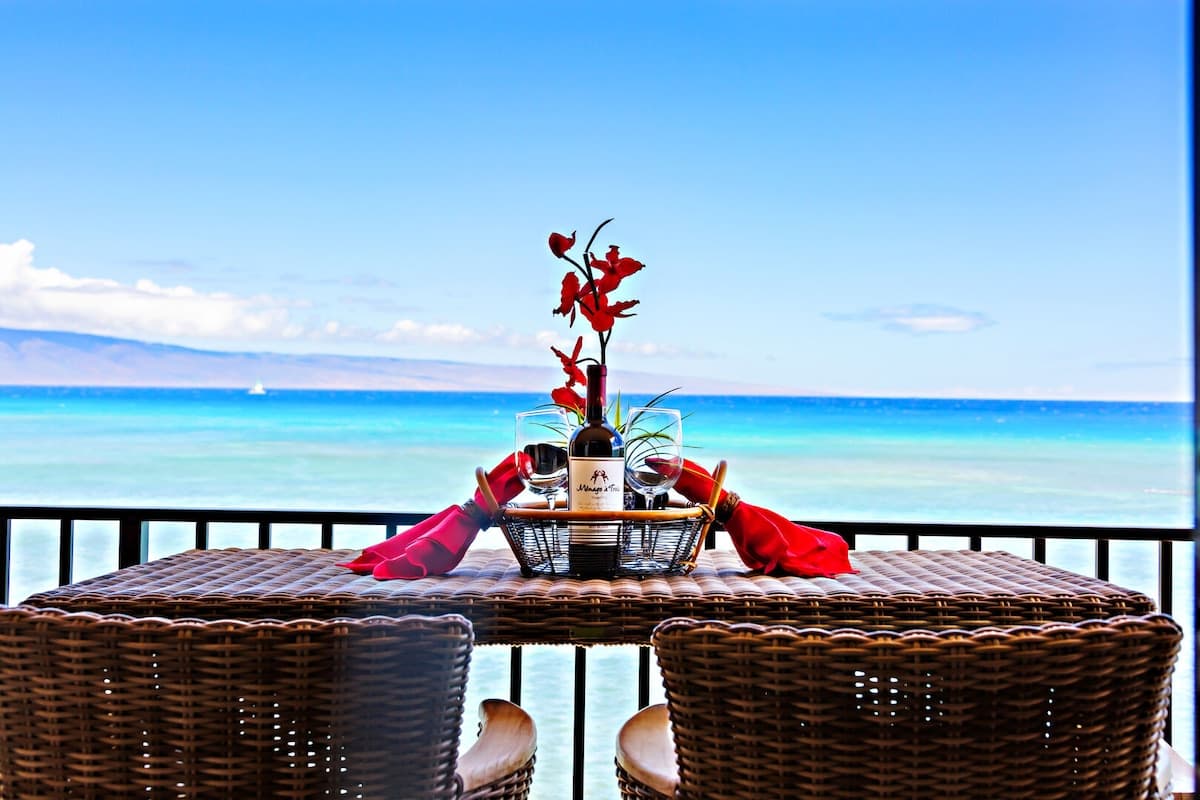 Condo in Lahaina · ★4.93 · 2 bedrooms · 2 beds · 2 baths - Photo 1
