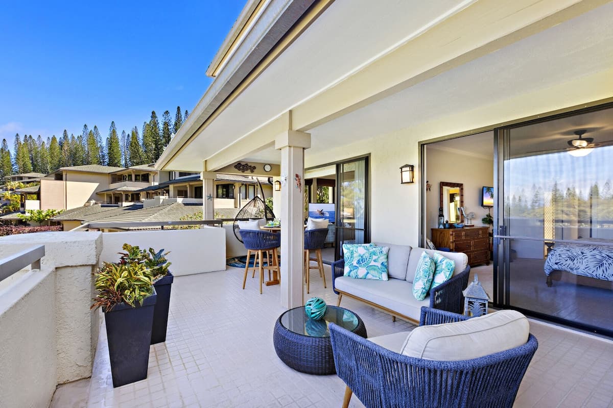 Condo in Lahaina · ★4.8 · 1 bedroom · 3 beds · 2 baths - Photo 3