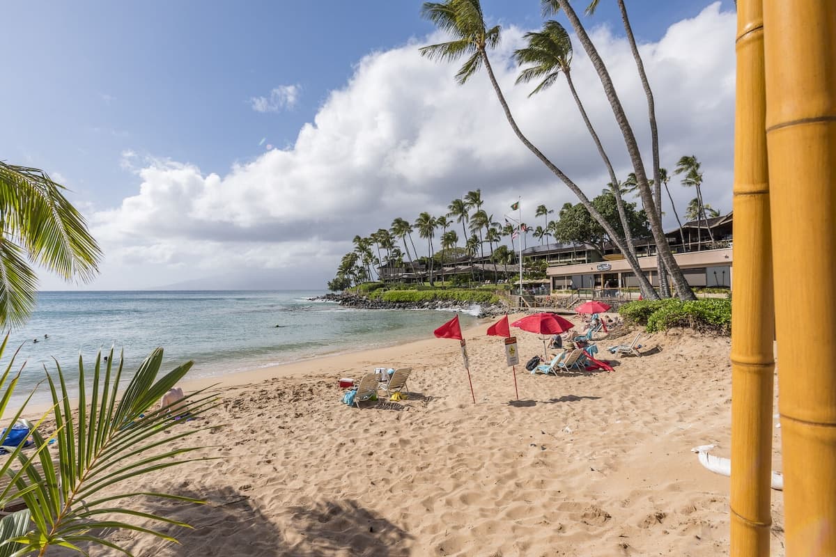 Home in Lahaina · ★5.0 · 1 bedroom · 2 beds · 2 baths - Photo 1