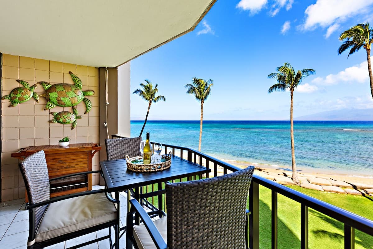 Condo in Lahaina · ★4.78 · 1 bedroom · 2 beds · 1 private bath - Photo 1