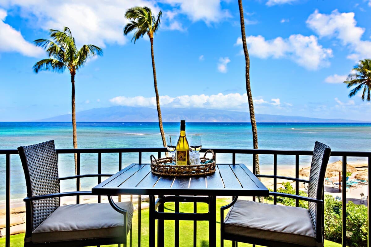 Condo in Lahaina · ★4.78 · 1 bedroom · 2 beds · 1 private bath - Photo 3