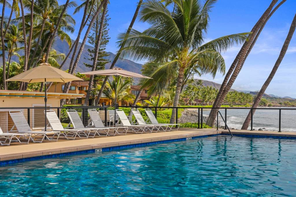 Home in Lahaina · ★5.0 · 4 bedrooms · 5 beds · 4.5 baths - Photo 2