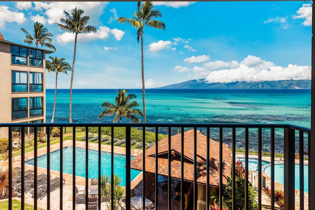 Condo in Lahaina · ★4.76 · 1 bedroom · 1 bed · 1 private bath - Photo 2