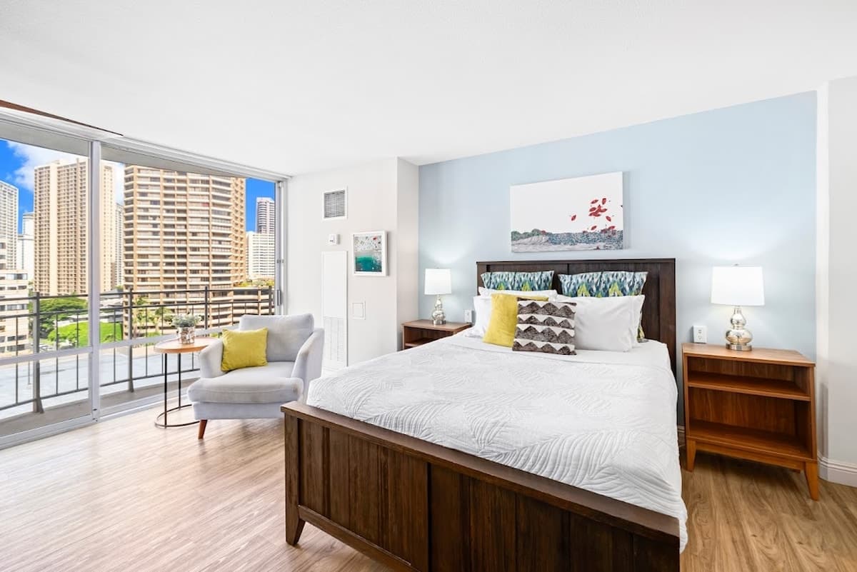 Prime Location! Waikiki City View Studio - Photo 1