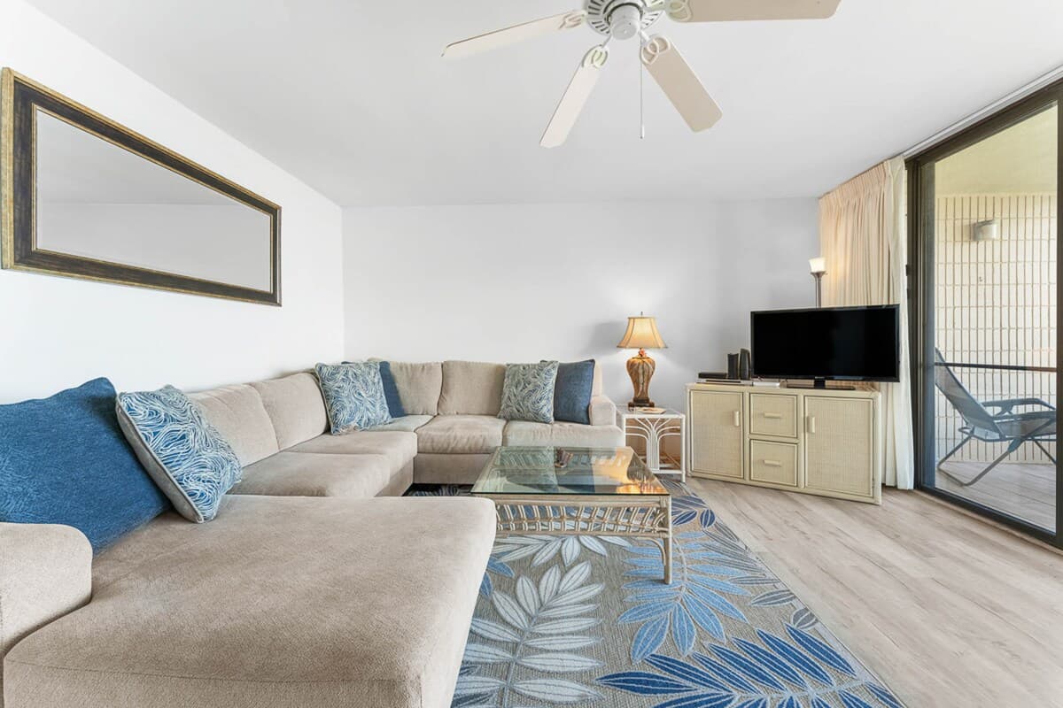 Condo in Kihei · ★4.38 · 1 bedroom · 1 bed · 1 bath - Photo 5