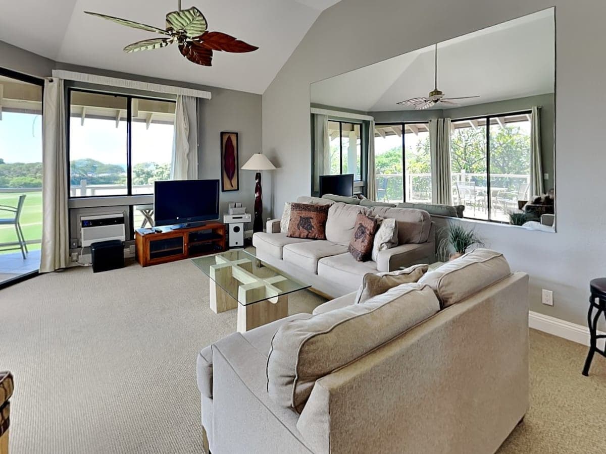 Condo in Wailea · ★4.17 · 3 bedrooms · 4 beds · 2 baths - Photo 4