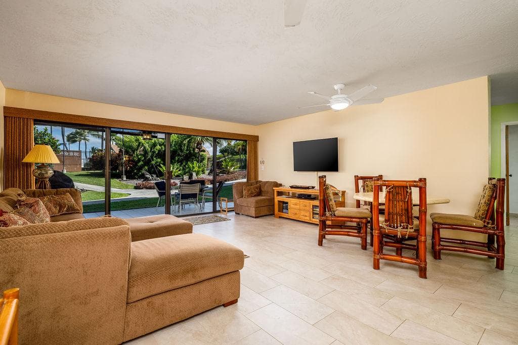 Condo in Kailua-Kona · ★4.86 · 2 bedrooms · 3 beds · 2 private baths - Photo 1