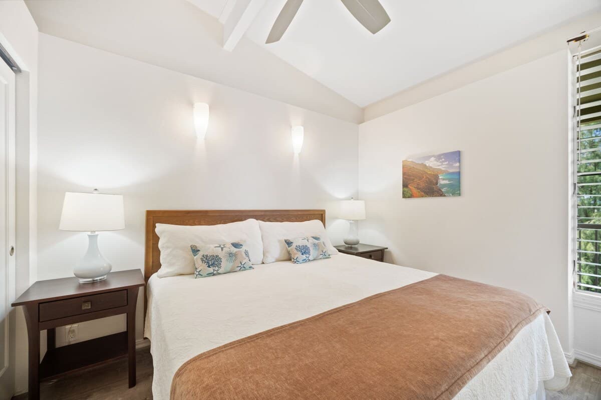 Condo in Kapaa · ★4.67 · 2 bedrooms · 2 beds · 1 private bath - Photo 2