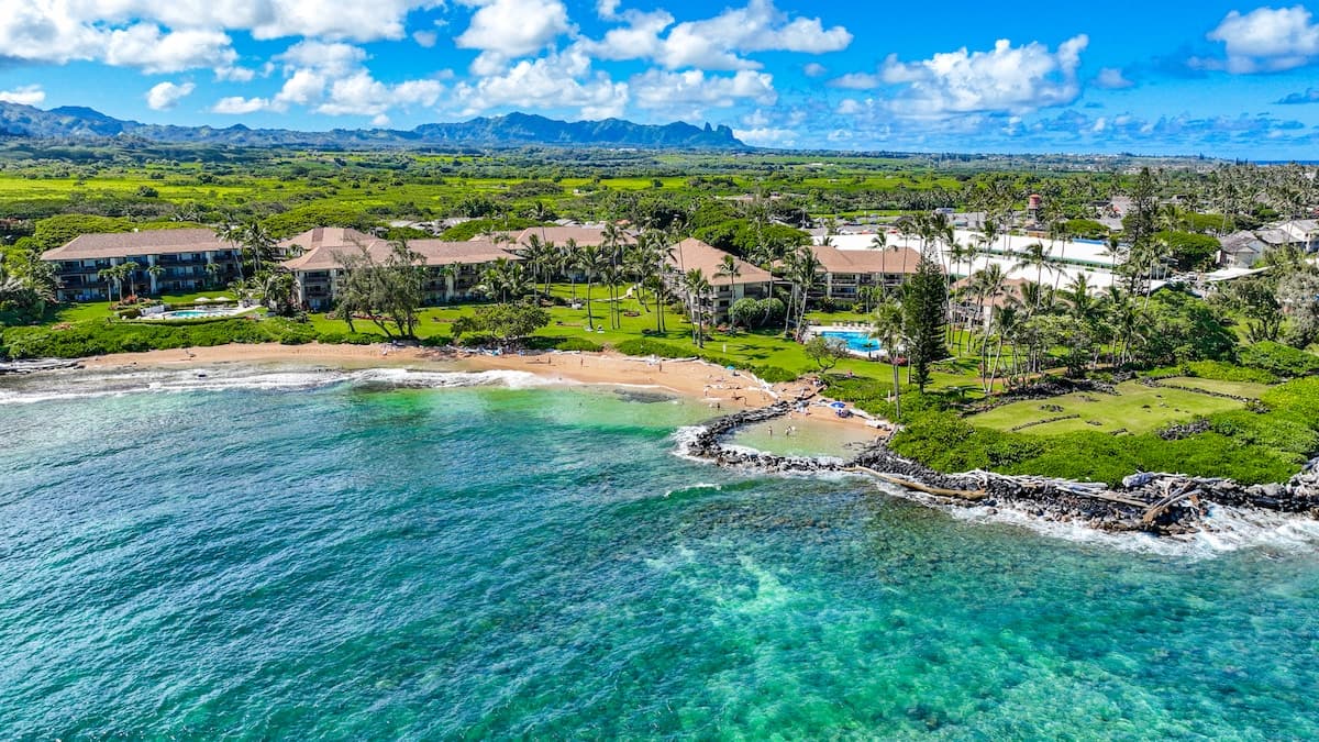Condo in Kapaa · ★4.92 · 2 bedrooms · 2 beds · 2 baths - Photo 2