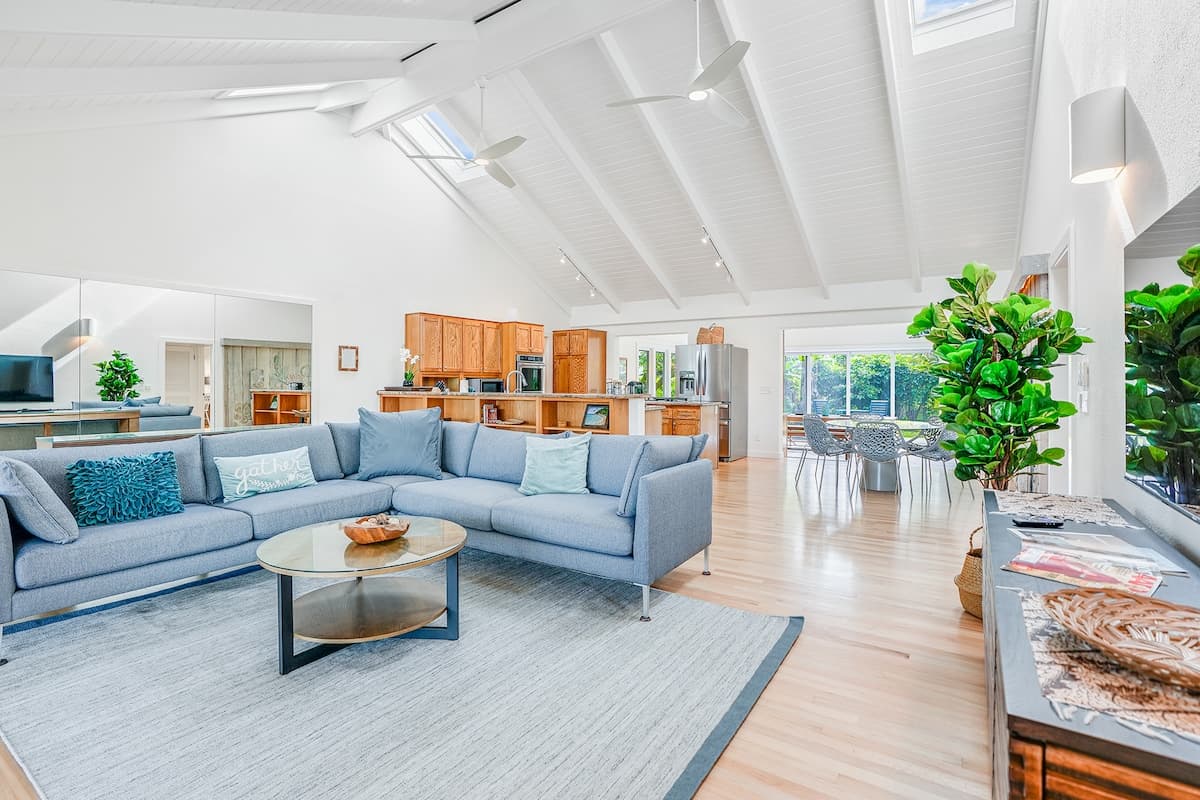 Home in Princeville · ★4.81 · 5 bedrooms · 7 beds · 4.5 private baths - Photo 2