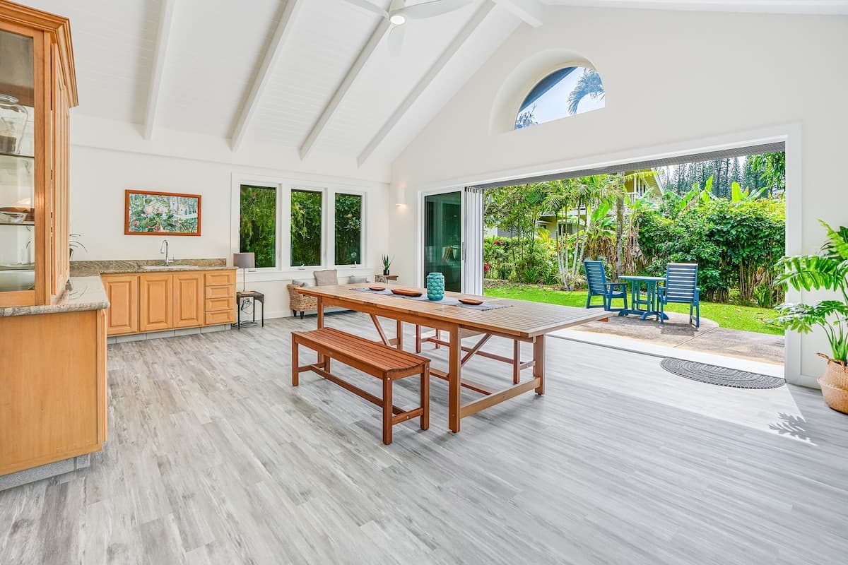 Home in Princeville · ★4.81 · 5 bedrooms · 7 beds · 4.5 private baths - Photo 4