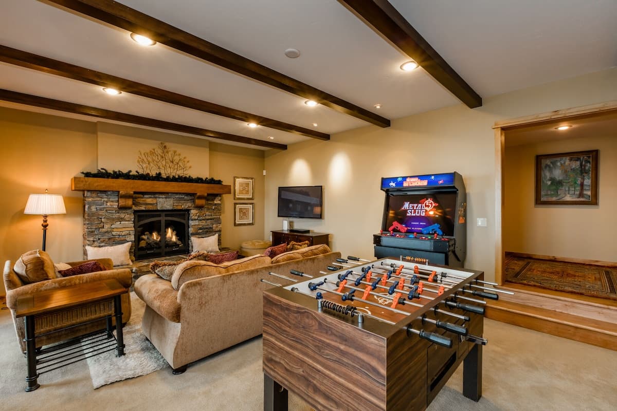 Sierra View Estate with Hot Tub & Arcade - Photo 1