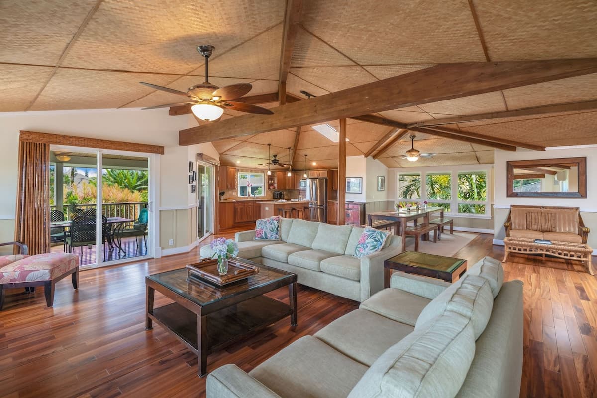 Home in Princeville · ★4.85 · 4 bedrooms · 8 beds · 2.5 private baths - Photo 4