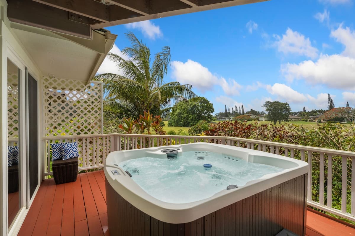 Home in Princeville · ★4.85 · 4 bedrooms · 8 beds · 2.5 private baths - Photo 3