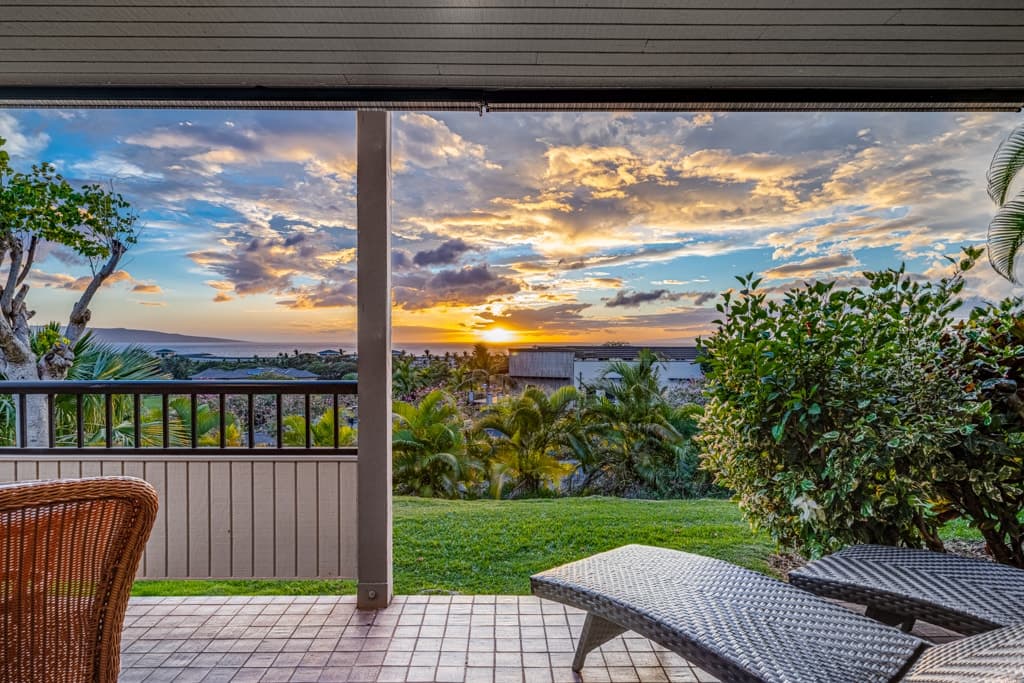 Condo in Kihei · ★4.98 · 1 bedroom · 2 beds · 2 baths - Photo 4