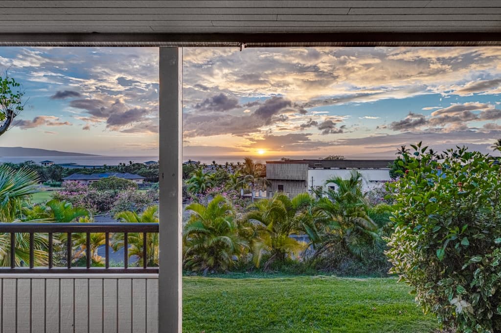 Condo in Kihei · ★4.98 · 1 bedroom · 2 beds · 2 baths - Photo 5