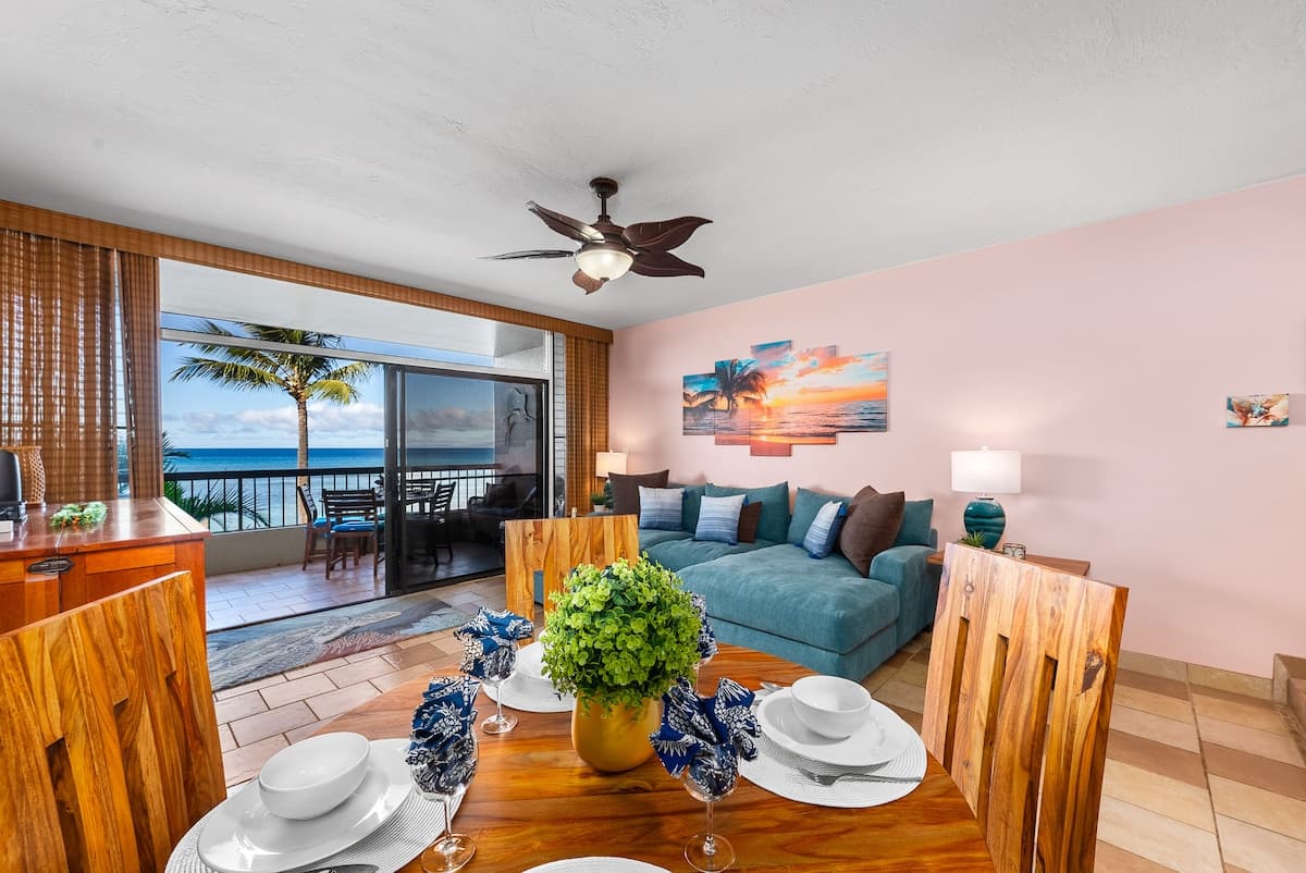 Condo in Lahaina · ★4.8 · 1 bedroom · 2 beds · 1 bath - Photo 1