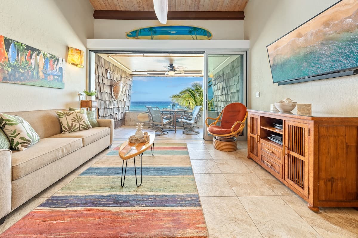 Condo in Lahaina · ★4.63 · 2 bedrooms · 4 beds · 2 baths - Photo 4