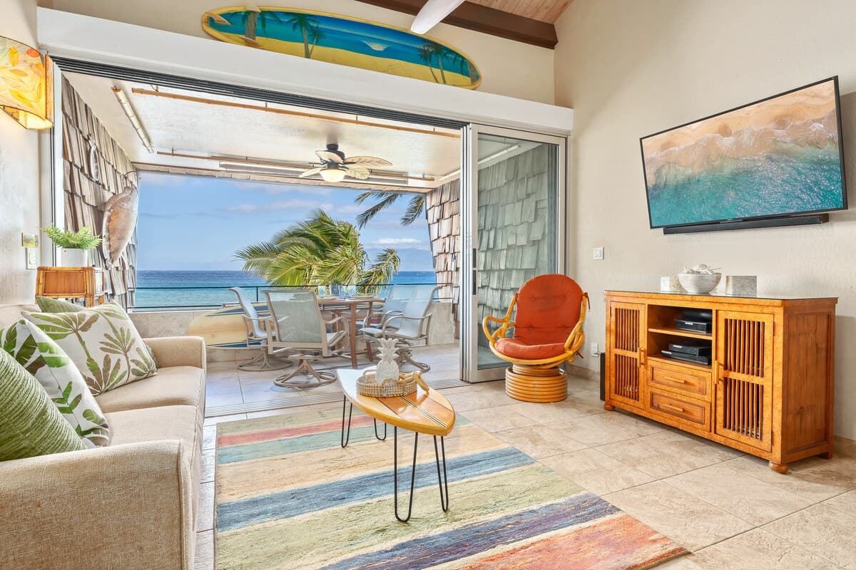 Condo in Lahaina · ★4.63 · 2 bedrooms · 4 beds · 2 baths - Photo 3