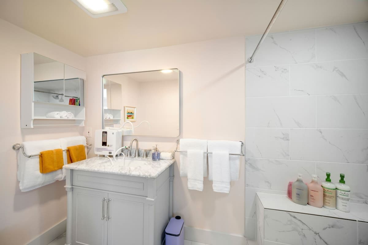 Condo in Princeville · ★4.88 · Studio · 1 bed · 1 bath - Photo 2