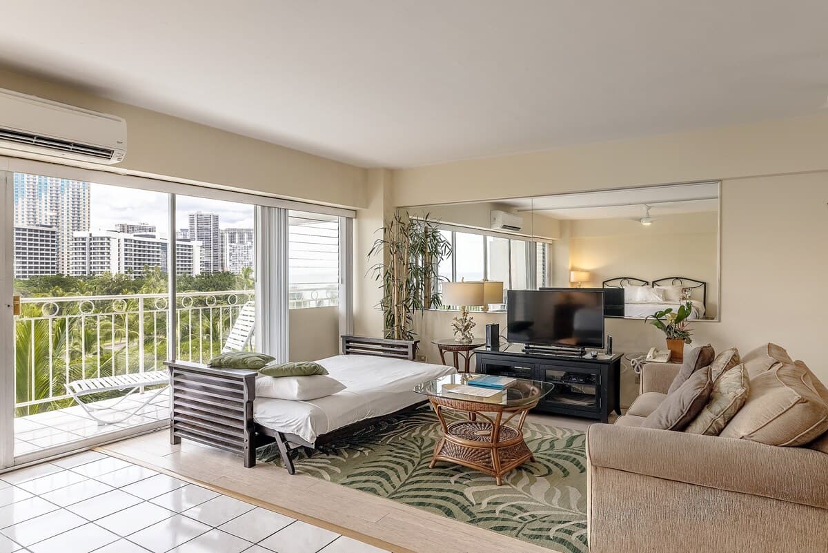 Waikiki Shore 0612 Large room 2Queen - Photo 4