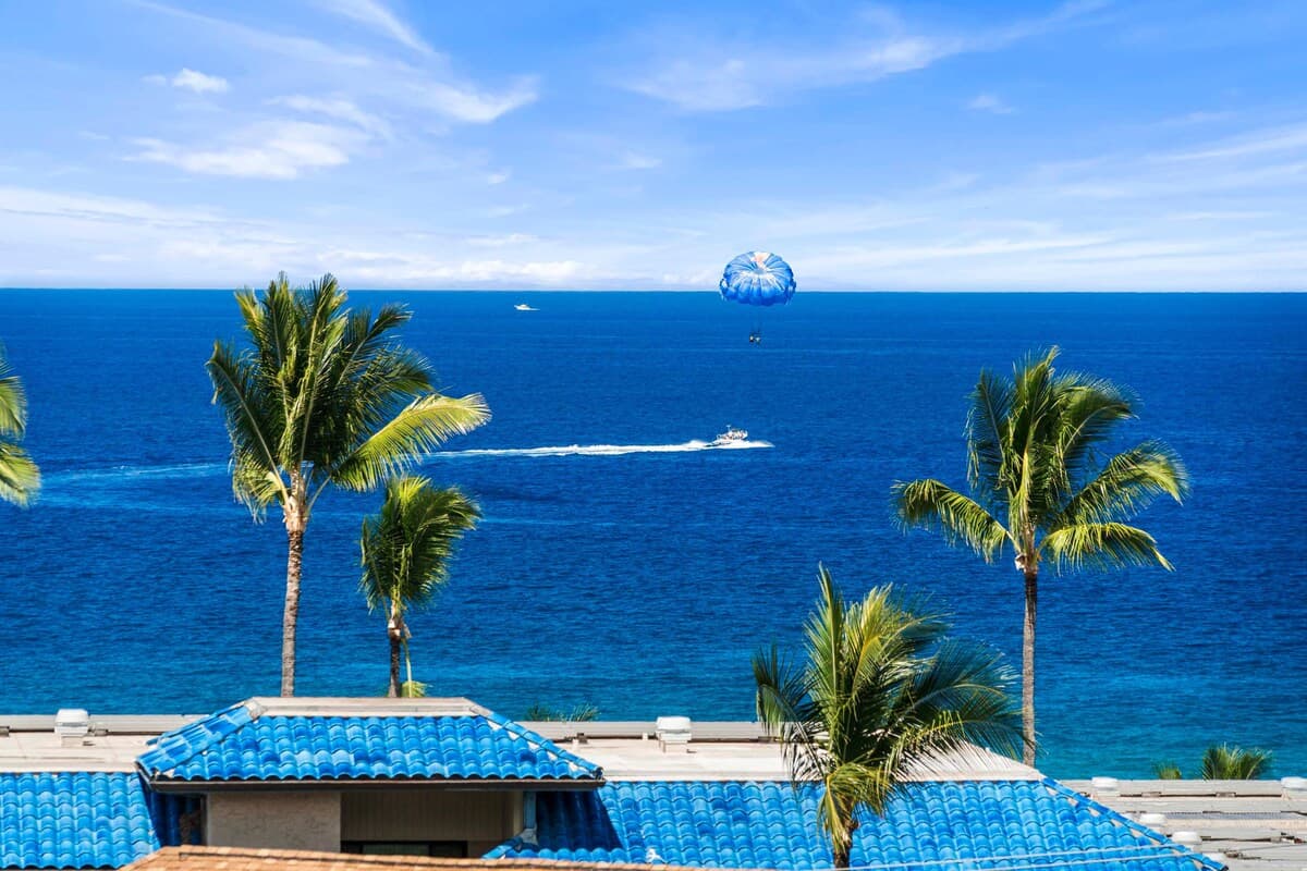 Condo in Kailua-Kona · ★4.71 · 1 bedroom · 2 beds · 1 private bath - Photo 3